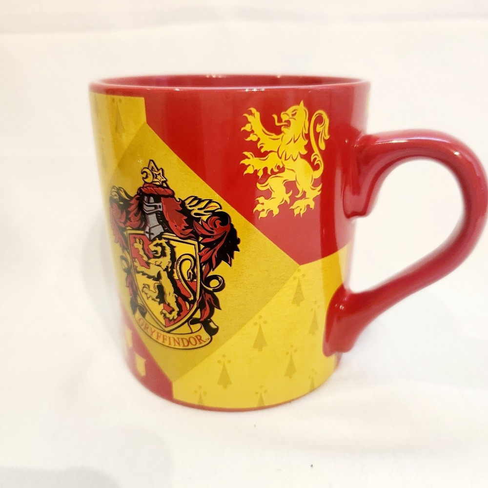 Harry Potter Gryffindor Crest 14 oz Coffee Hot Chocolate Mug Cup Warner Bros - Picture 7 of 15
